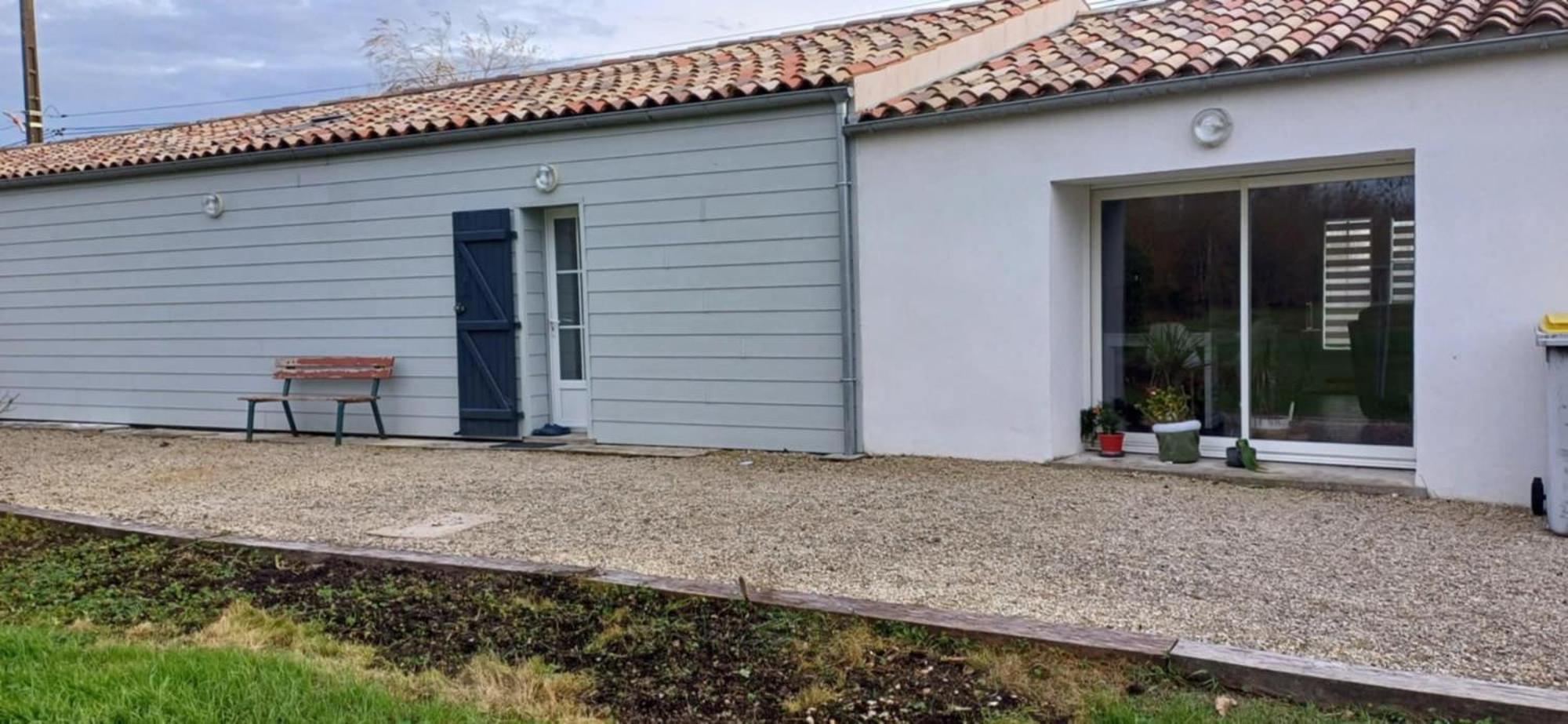 Maison Calme Au Bord De L'eau * Marans (Charente-Maritime)