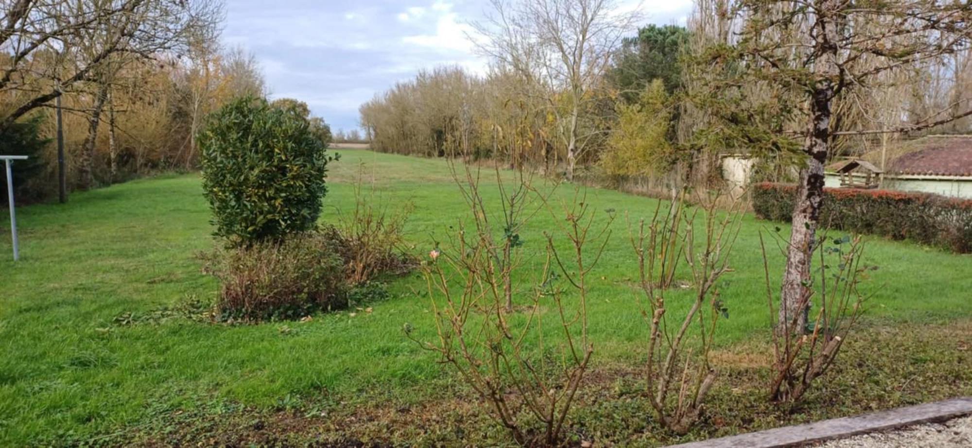 Maison Calme Au Bord De L'eau *
