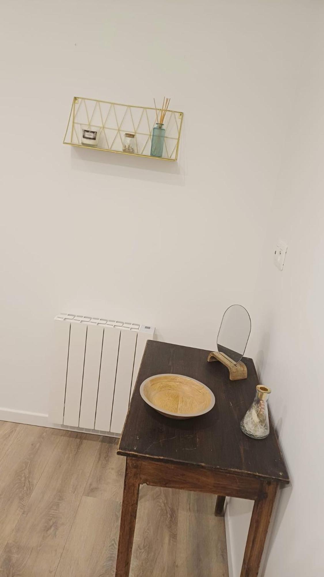Maison Calme Au Bord De L'eau